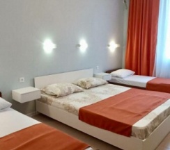 4 местный номер Делюкс в Петрович