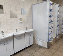 Кровать в общем номере в Порт 55