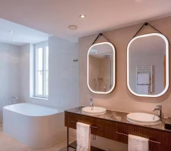 Двухместный люкс Дуплекс с 2 комнатами двуспальная кровать в Hilton Cologne