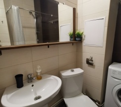 Трехместный номер с двуспальной и односпальной кроватью в Pulkovo Sky