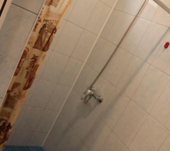 Двухместный номер Deluxe рядом с пляжем двуспальная кровать в Адлер