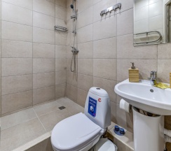 Дизайнерский номер категории комфорт с удобствами в Ecolife hotel