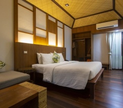 Коттедж Deluxe с красивым видом из окна в Tup Kaek Sunset Beach Resort