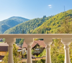 Стандарт с двуспальной кроватью в Утомленные Солнцем