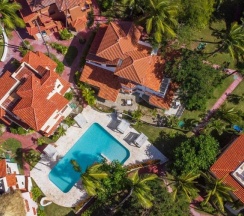Апартаменты в Incredible 4BR Beachfront Penthouse with Ocean View