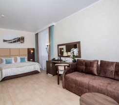 Номер стандарт улучшенный с 1 двуспальной кроватью в Колибри