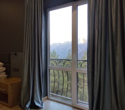 Номер Superior с балконом и с видом на горы в Эльбер