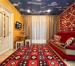 Трехкомнатный комфорт с общей террасой и видом на горы | 2 этаж в Hayat Haus