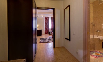 Двухместный люкс Сакура двуспальная кровать в Айвенго