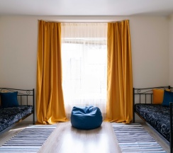 Коттедж с красивым видом из окна в Apart-Deluxe Легенды моря