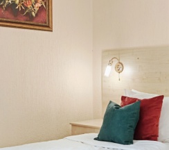 Трёхместный номер Comfort в Михаил ждет в гости