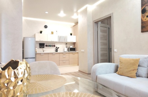 Беларусь, Минск и окрестности: Апартаменты Апартаменты Комфортная трехкомнатная  квартира в самом сердце Минска