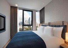 Номер Standard с 2 комнатами с балконом двуспальная кровать в Staybridge Suites Bangkok Thonglor, an IHG Hotel