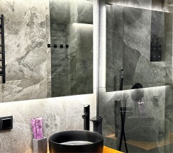 Дом «DOUBLE» с банным чаном на террасе в Luxe House