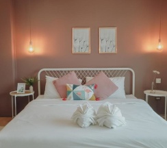 Двухместный номер Standard с балконом двуспальная кровать в Thira House