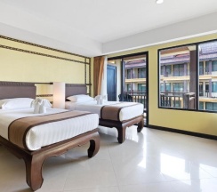 Двухместный номер Deluxe с видом на бассейн двуспальная кровать в Diamond Cottage Resort & Spa