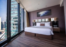 Двухместный номер Continent Panorama View двуспальная кровать в The Continent Hotel Sukhumvit / Asok BTS Bangkok by Compass Hospitality