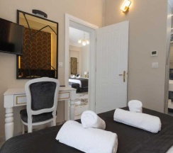 Люкс с видом на море в Modern Luxury Hotel