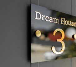 Вилла улучшенная в Dream House