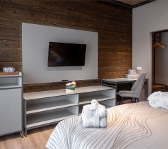 Superior Room с выходом на бассейн в Небо и Горы