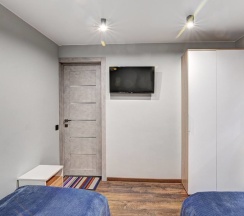 Стандарт двухместный с 2 отдельными кроватями и общей ванной №5 в Fenix