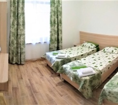 Трехместный «Стандарт» с террасой, вид на пляж . 1 этаж в Фантазия