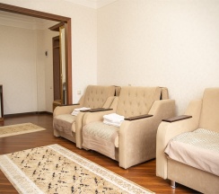 Двухкомнатный номер с одной большой  кроватью в Великий Каспий