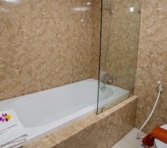 Двухместный номер Standard с балконом 2 отдельные кровати в Airport Resort Phuket