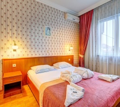 Улучшенный стандартный номер в Лэнсис