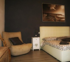 Коттедж в T T house