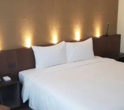 Двухместный номер Superior двуспальная кровать в Miracle Transit Hotel