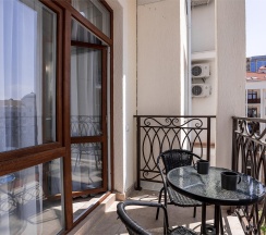 Евродвушка 50 кв.м. на берегу моря с бассейном ул. Мира 44 в Милка