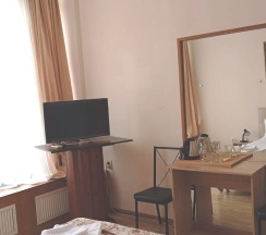 Номер с панорамным видом на горы (двуспальная кровать) в Круиз