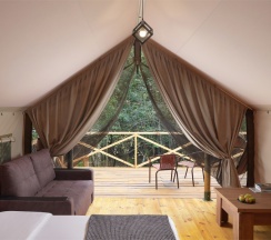 Тент-хаус с большой террасой для 2 взрослых в Garuda