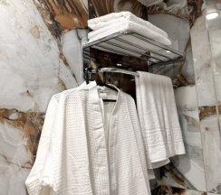 Люкс номер с 1 двухспальной кроватью + 2 спальных места в Veranda