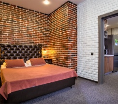 Люкс с кроватью размера «king-size» и видом на море в Брют