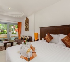 Люкс Deluxe с балконом в Club Bamboo Boutique Patong Beach Resort
