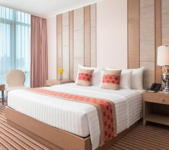 Номер Luxury Main Tower в The Berkeley Hotel Pratunam