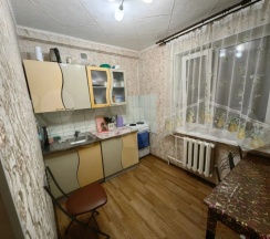 Квартира в Апартаменты на 10-й микрорайон, 3