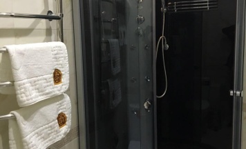 Номер люкс свадебный в Гранд Отель