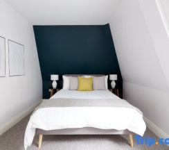 Коттедж в 7VH Virginia House, 31 Bloomsbury Way by City Living London