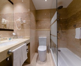 Двухместный номер Deluxe двуспальная кровать в Holiday Inn Aktau-City Centre