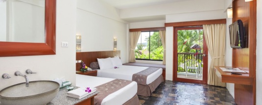 Номер Deluxe с видом на бассейн в Karona Resort & Spa