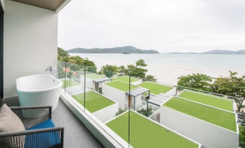 Двухместная студия Premier с видом на море двуспальная кровать в My Beach Resort Phuket