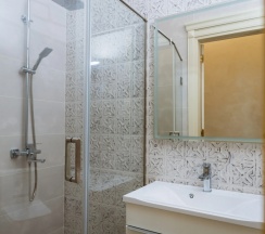Двухместный номер Супериор (2 отдельные кровати) в Skyline Plaza Hotel