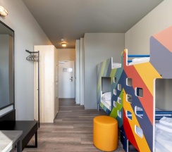 Кровать в общем номере в a&o Berlin Friedrichshain