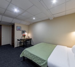 Семейный номер на цоколе в Авиамоторная