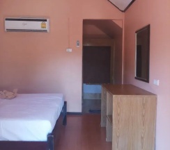 Двухместное бунгало (двуспальная кровать) в Phi Phi Jungle Hill Bungalow