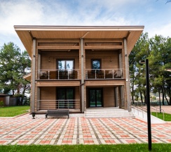 Коттедж с балконом в Литфонд