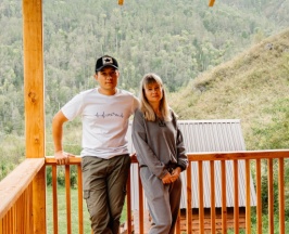 Двухместные апартаменты с террасой Двухкомнатные с видом на горы двуспальная кровать в Чинолык